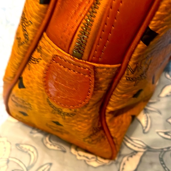 Authentic  MCM Vintage Visetos Cognac Monogram Dome Tote HUGE❤️❤️ preloved great - Picture 16 of 17